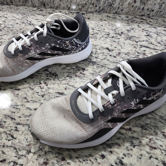 Adidas spikeless golf shoes - Picture 1 of 8